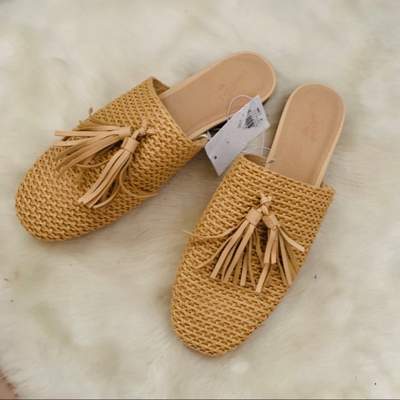 stylish walking sneakers
